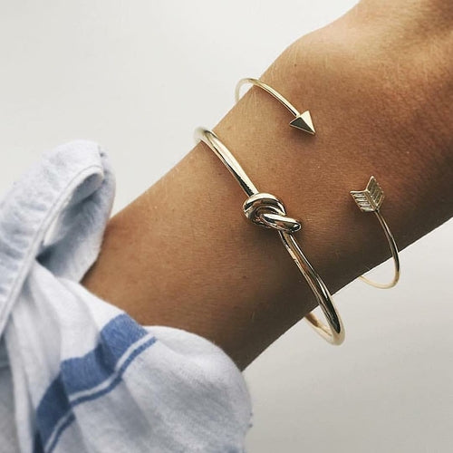 Load image into Gallery viewer, Women's Arrow Knotted Bracelet