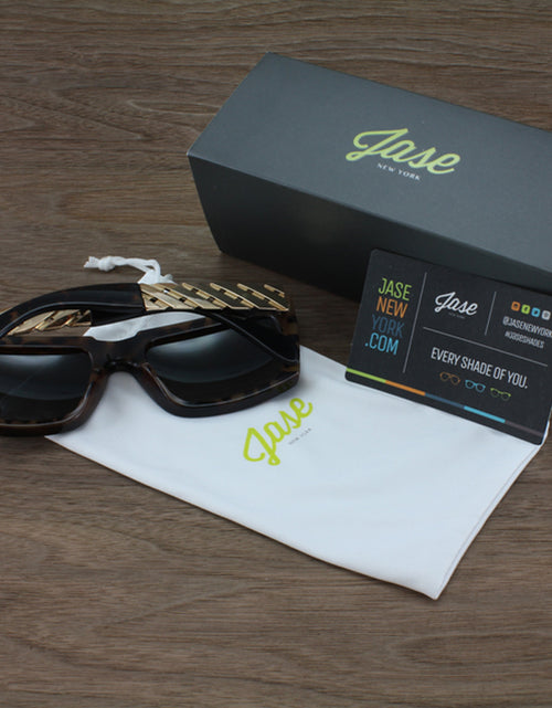 Load image into Gallery viewer, Jase New York Casero Sunglasses in Havana